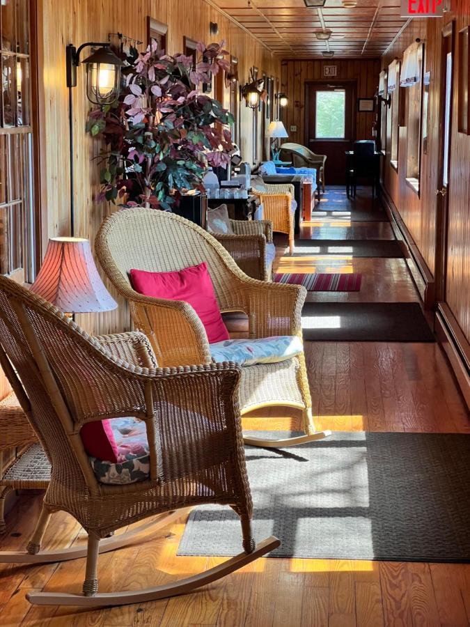 Alamoosook Lakeside Inn Orland Extérieur photo