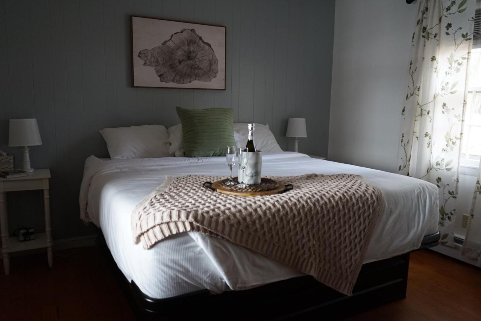 Alamoosook Lakeside Inn Orland Extérieur photo