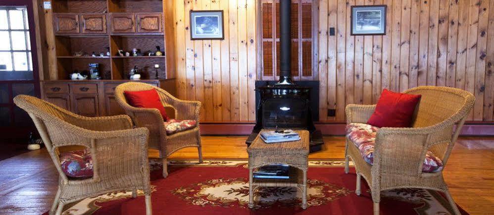 Alamoosook Lakeside Inn Orland Extérieur photo