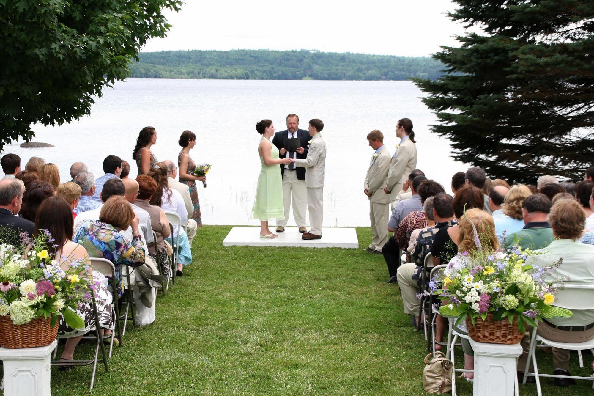 Alamoosook Lakeside Inn Orland Extérieur photo